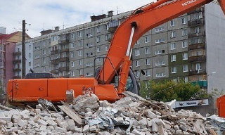 Вывоз строительного мусора с участка в Великом Устюге недорого от 1559 руб. | 2Землекопа-Влс